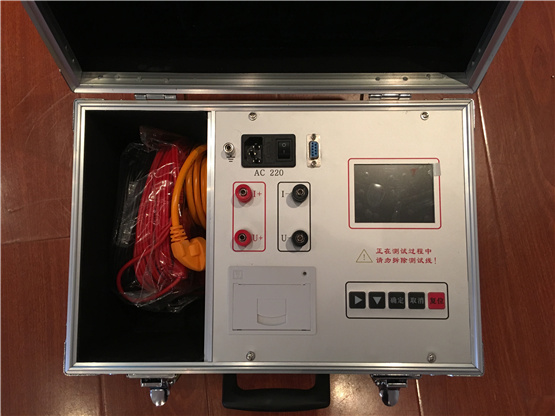 LCZZ-20A直流電阻測試儀用于，繞組的直流電阻測量是變壓器的例行試驗之一，其目的主要是檢查繞組之間、繞組與引線之間的連接或機械特性是否良好、各相繞組之間的電阻是否平衡等，以保證變壓器的安全運行。