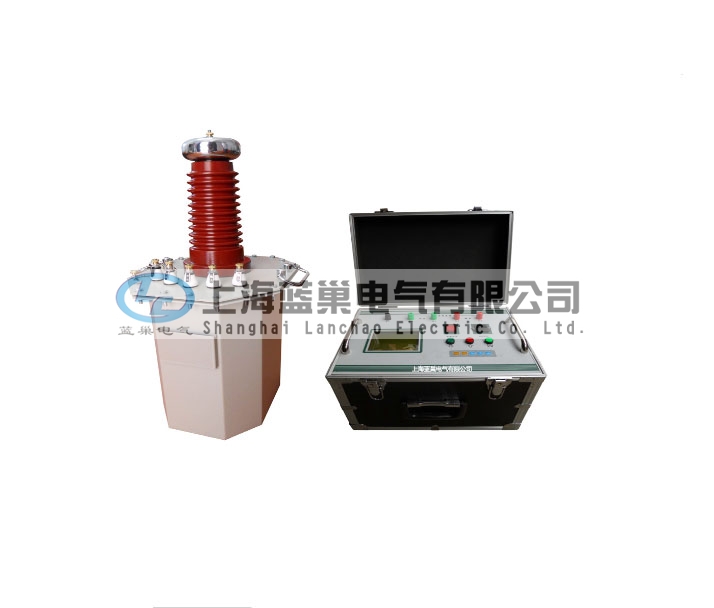 LCSB-Z型程控工頻耐壓試驗(yàn)裝置（箱）是上海藍(lán)巢電氣根據(jù)國家最新行業(yè)試驗(yàn)標(biāo)準(zhǔn)而設(shè)計(jì)的試驗(yàn)設(shè)備，其安全可靠、功能強(qiáng)大、使用方便、維護(hù)簡單